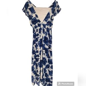 Billabong White Blue floral maxi dress Deep V-neck Lace up tie back SZ Medium